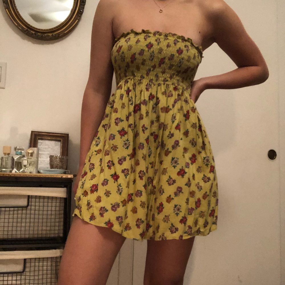 Floral strapless romper
